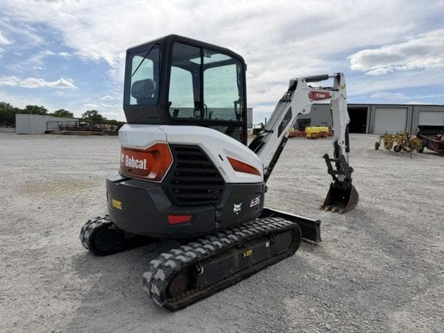 Image of Bobcat E35 equipment image 4