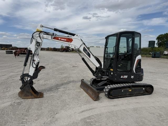 2024 Bobcat E35 Equipment Image0