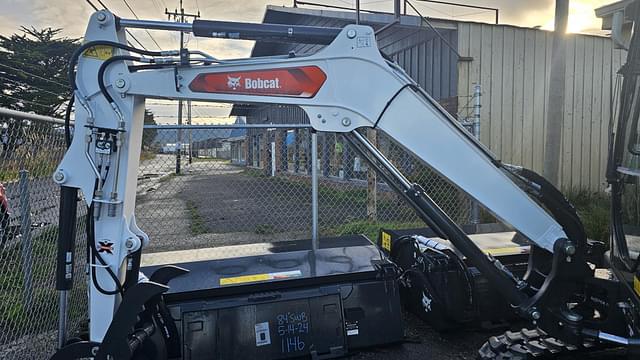 Image of Bobcat E38 equipment image 2