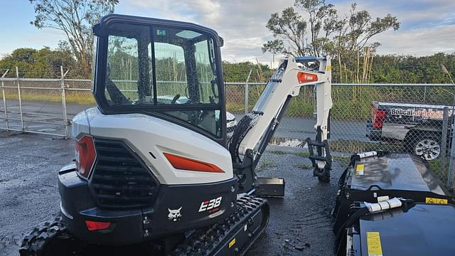 Image of Bobcat E38 equipment image 1