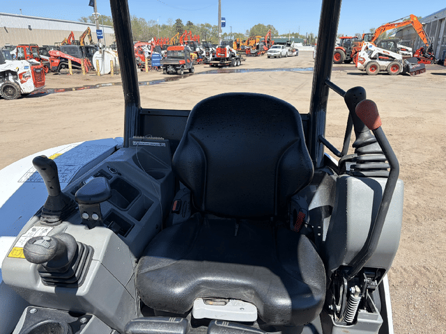 Image of Bobcat E40 equipment image 1