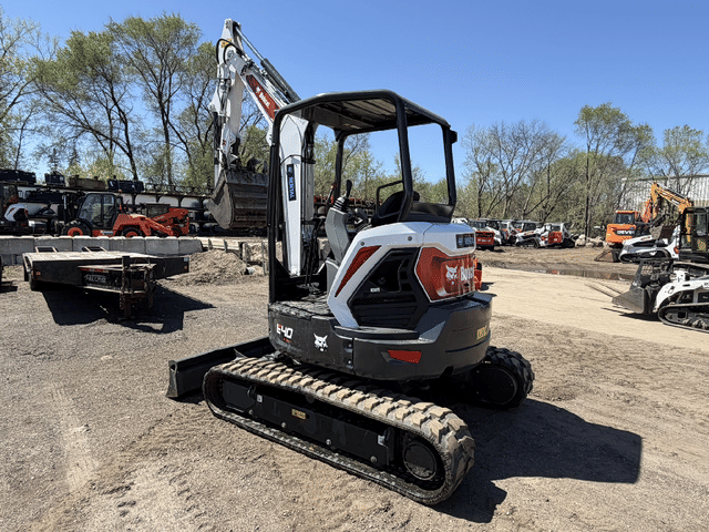 Image of Bobcat E40 equipment image 3