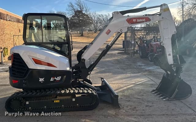 Image of Bobcat E48 equipment image 3