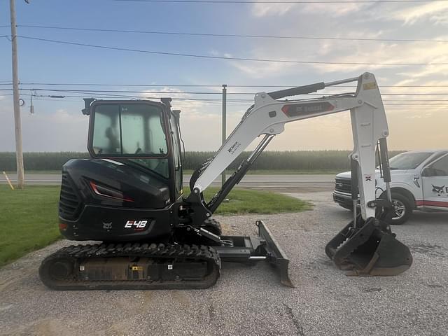 Image of Bobcat E48 equipment image 4