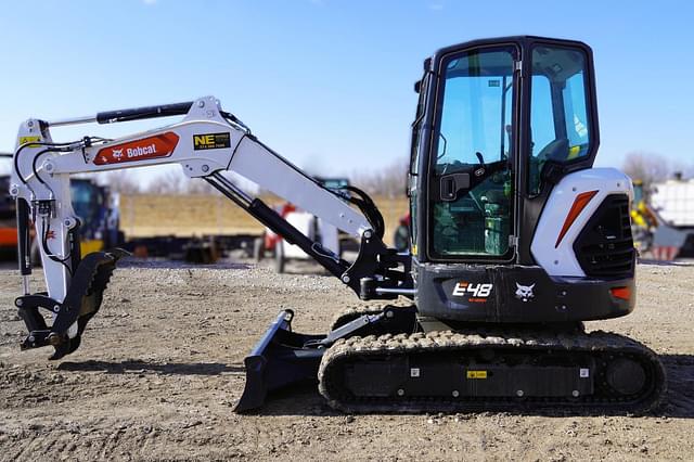 Image of Bobcat E48 equipment image 2