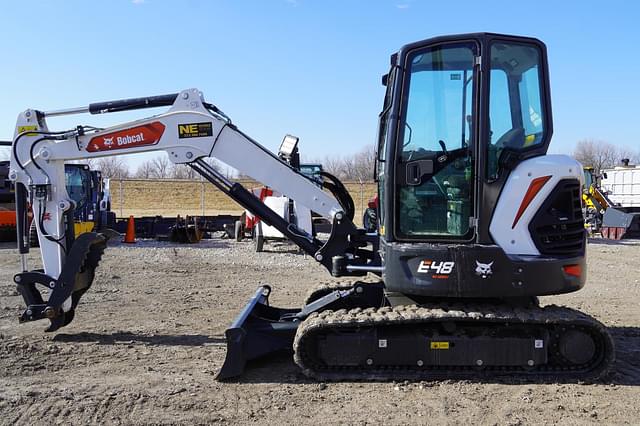 Image of Bobcat E48 equipment image 1