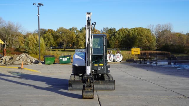 Image of Bobcat E55 equipment image 2