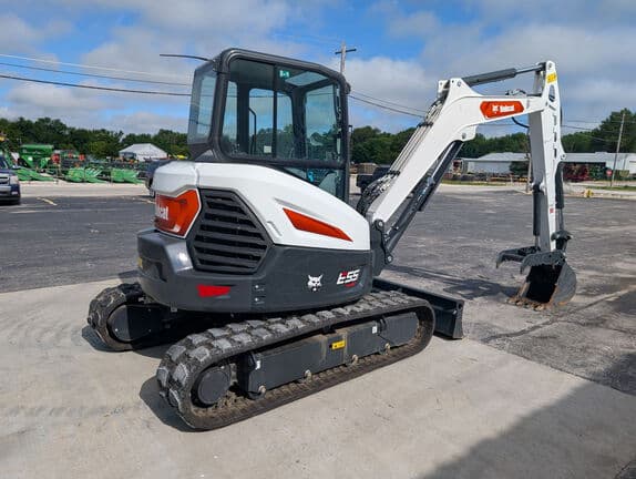 Image of Bobcat E55 equipment image 4