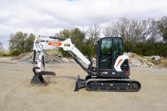 Image of Bobcat E55R2 equipment image 1