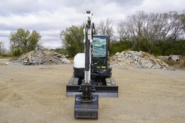 Image of Bobcat E55R2 equipment image 3