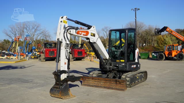 Image of Bobcat E55R2 equipment image 2