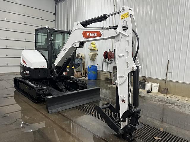 Image of Bobcat E60 equipment image 1