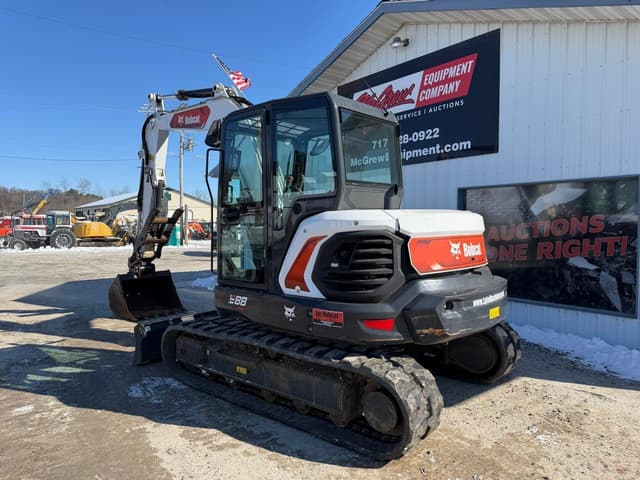 Image of Bobcat E88 equipment image 2