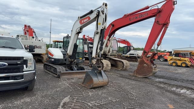 Image of Bobcat E88 equipment image 2