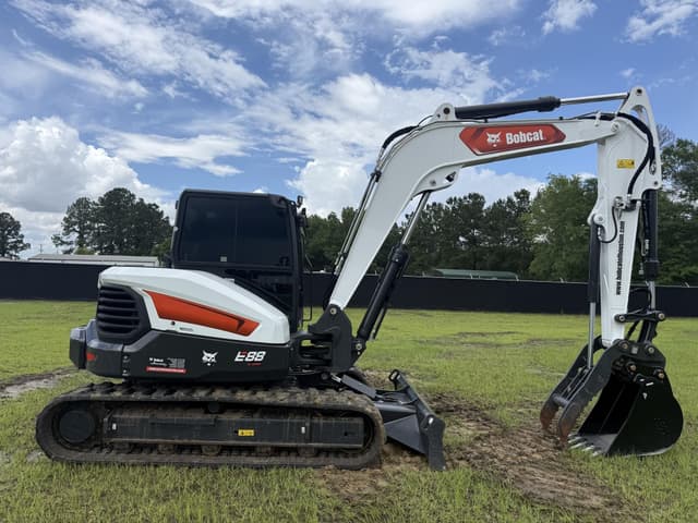 Image of Bobcat E88 equipment image 4