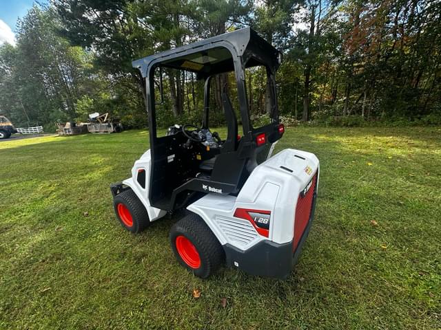 Image of Bobcat L28 equipment image 4