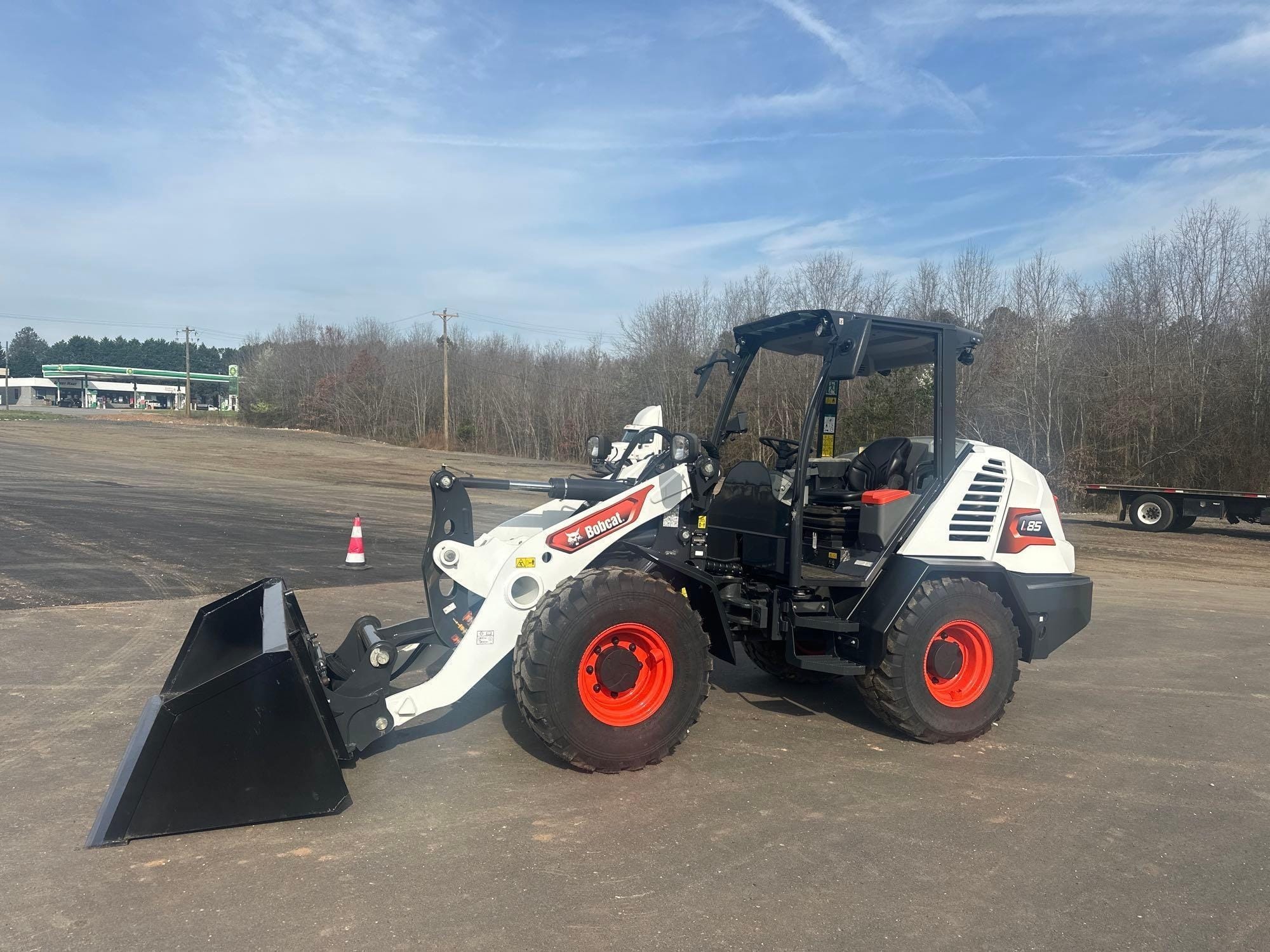 2024 Bobcat L85 Equipment Image0