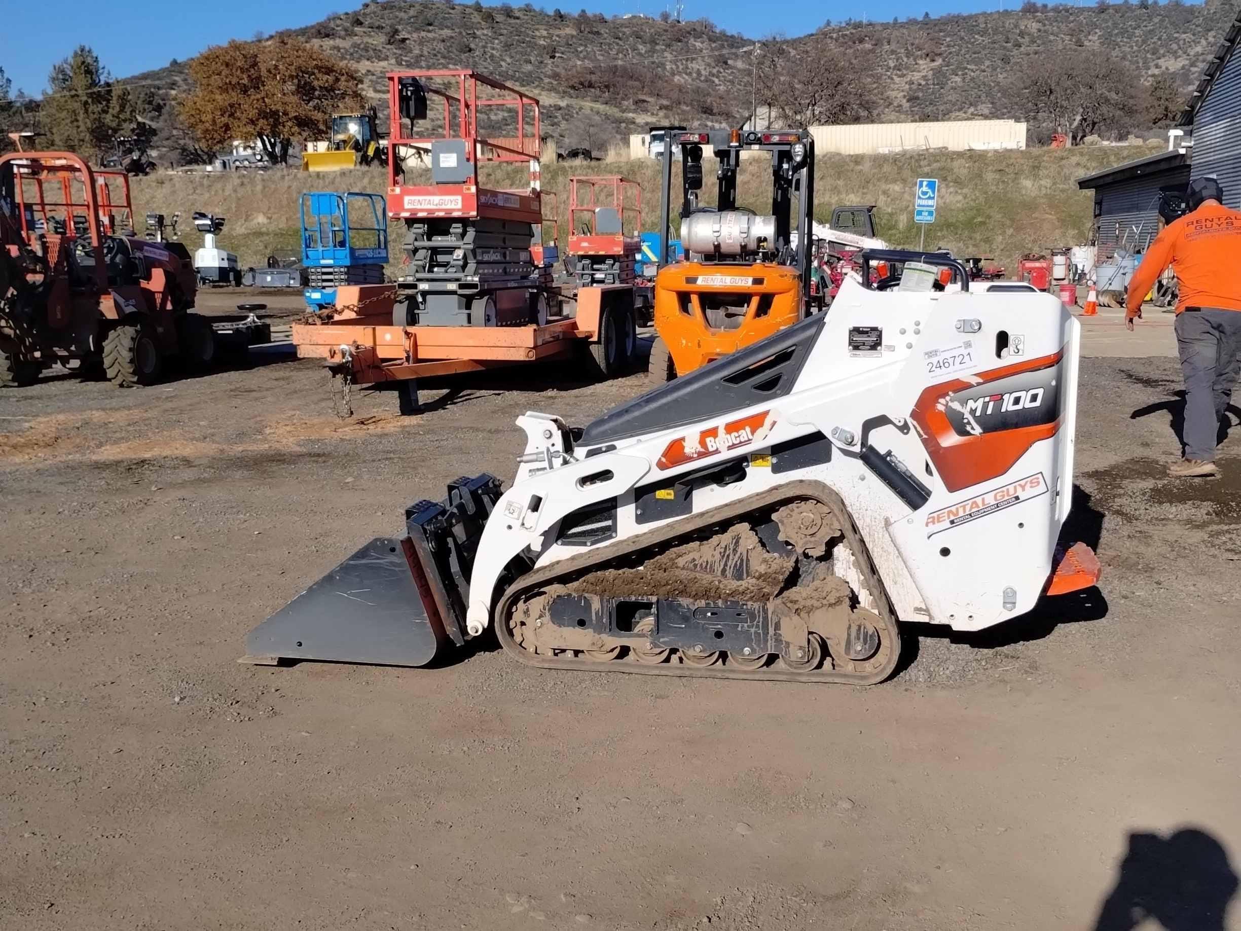 2024 Bobcat MT100 Equipment Image0