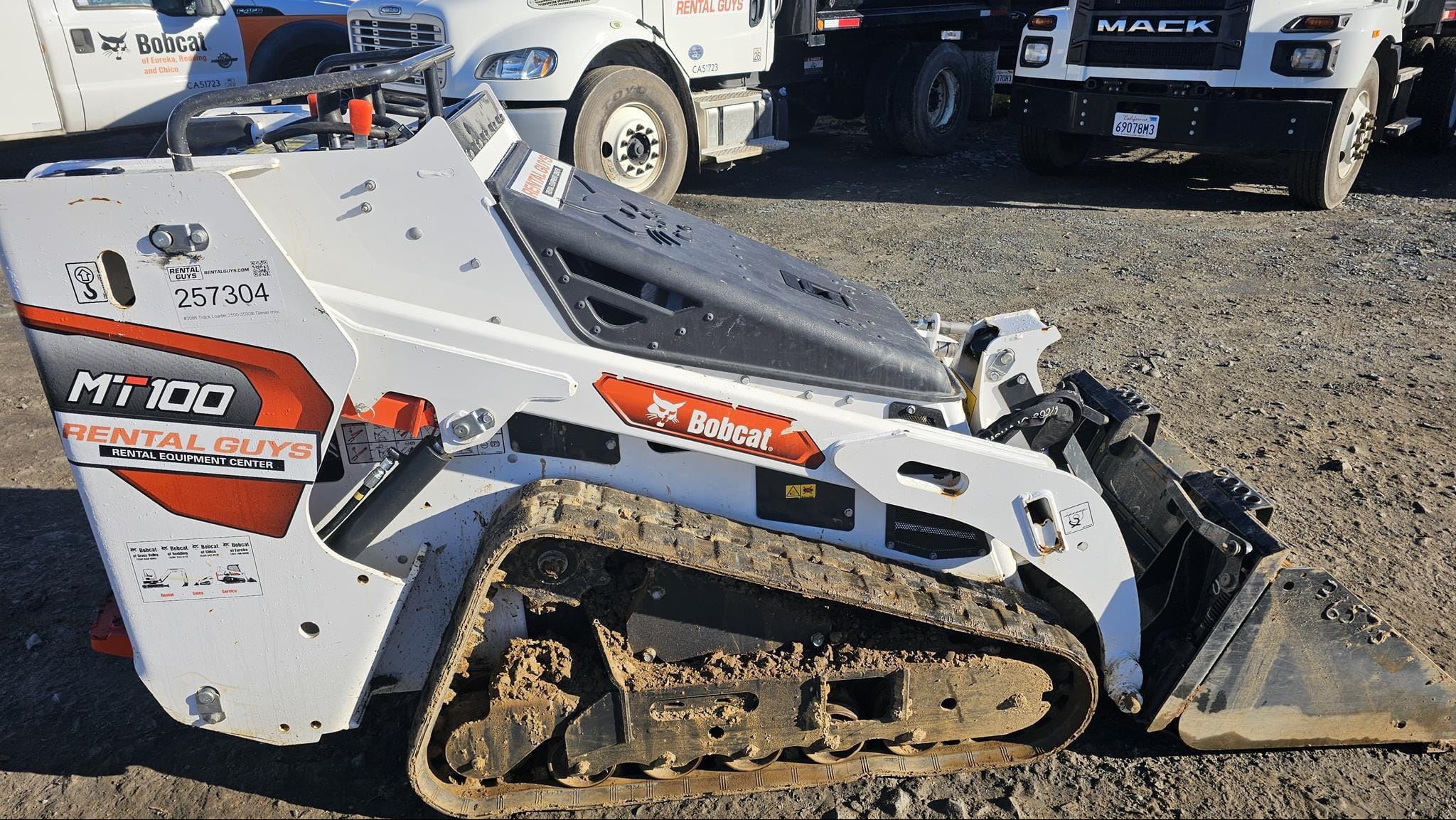 2024 Bobcat MT100 Equipment Image0