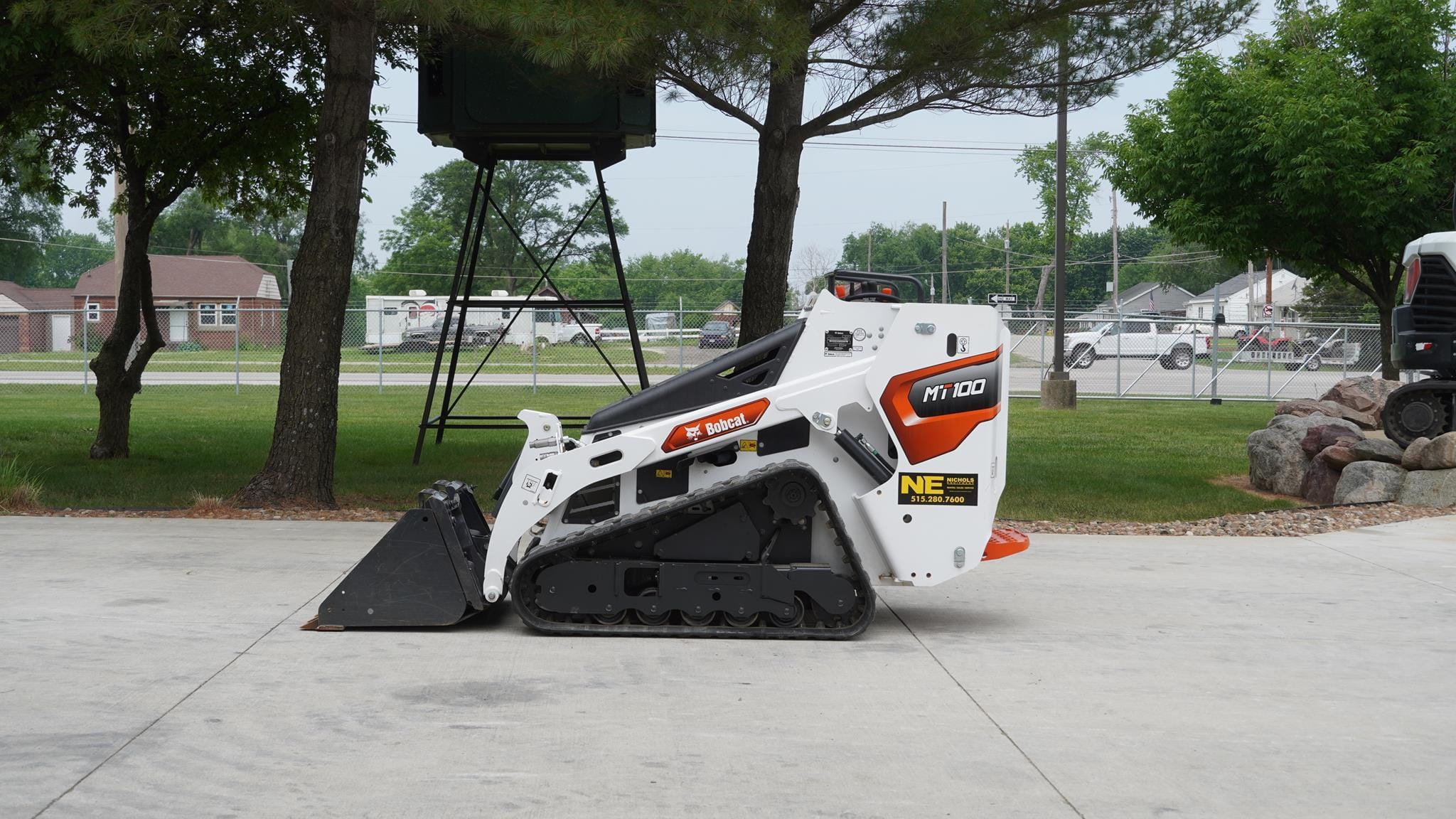2024 Bobcat MT100 Equipment Image0