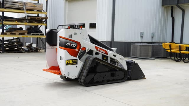 Image of Bobcat MT100 equipment image 4