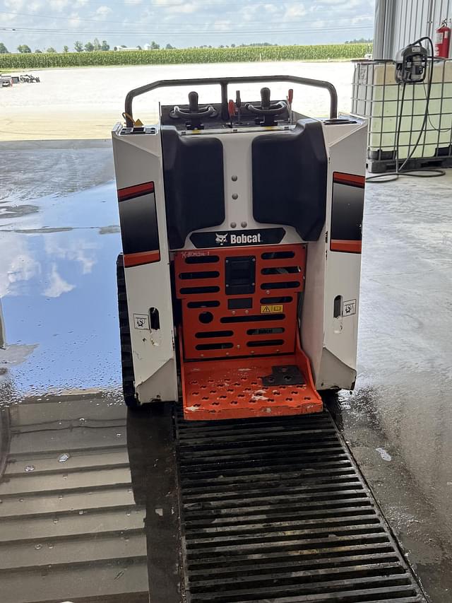 Image of Bobcat MT100 equipment image 3