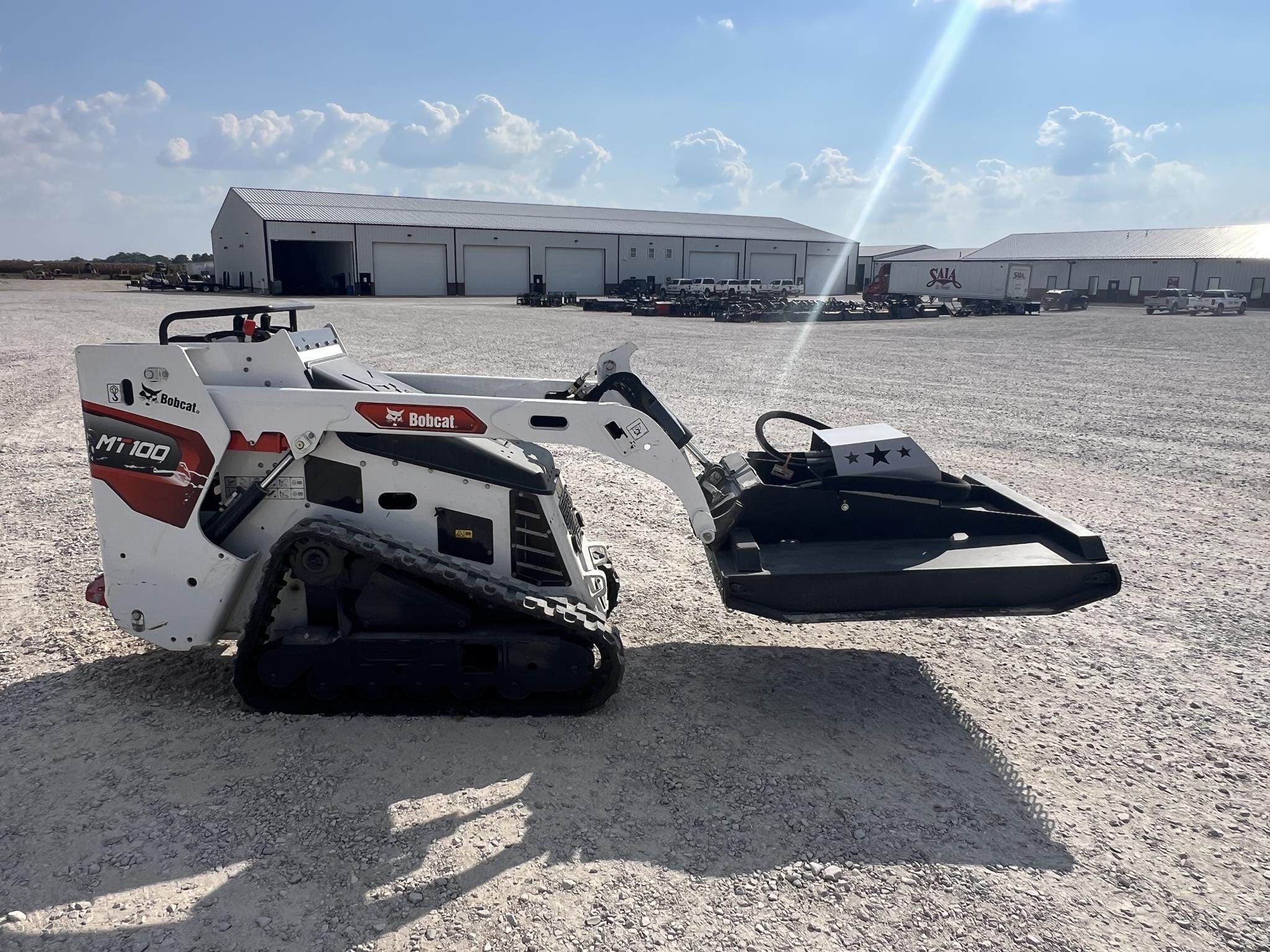 2024 Bobcat MT100 Equipment Image0