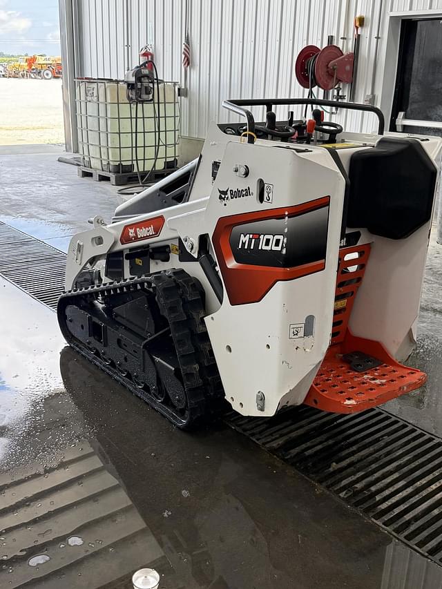 Image of Bobcat MT100 equipment image 1