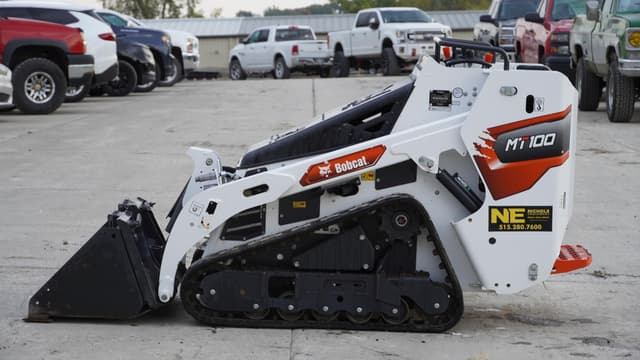 Image of Bobcat MT100 equipment image 1