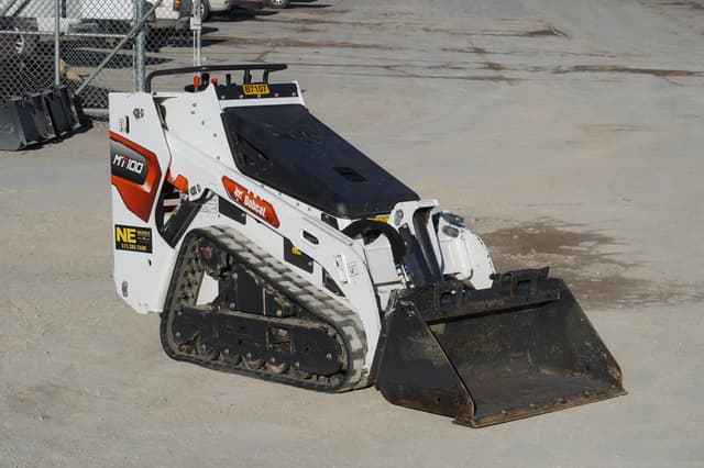 Image of Bobcat MT100 equipment image 4