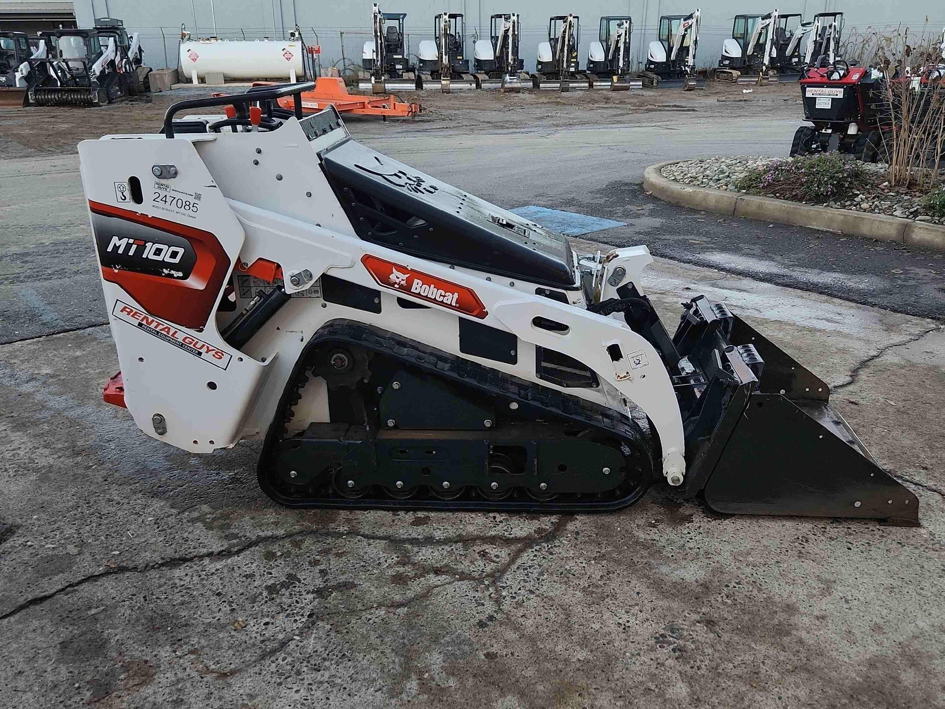 2024 Bobcat MT100 Equipment Image0