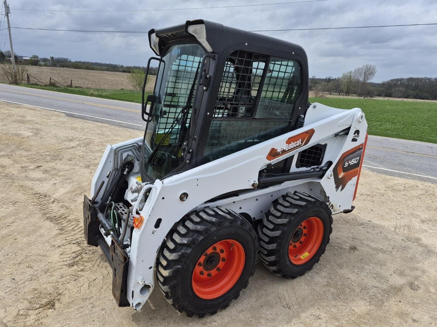 2024 Bobcat S450 Equipment Image0
