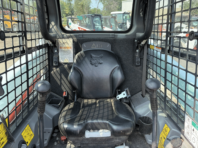 Image of Bobcat S510 equipment image 4