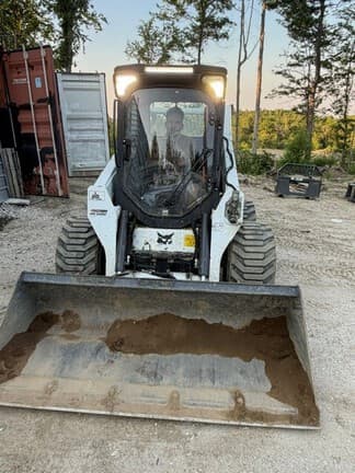 Image of Bobcat S590 equipment image 3