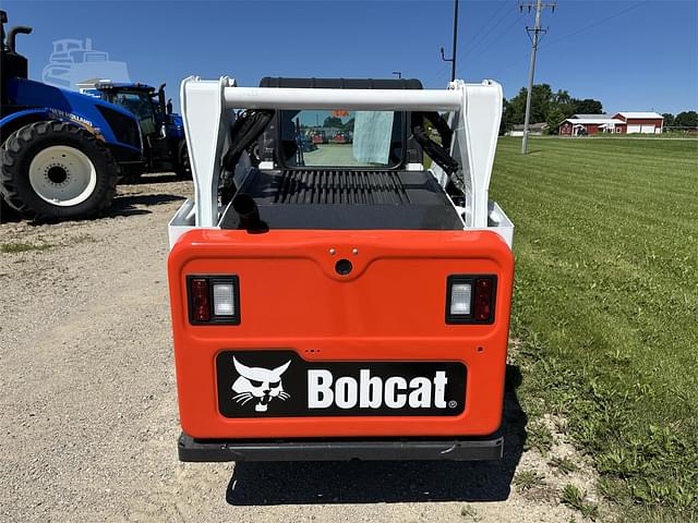 Image of Bobcat S590 equipment image 3