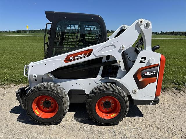 Image of Bobcat S590 equipment image 1