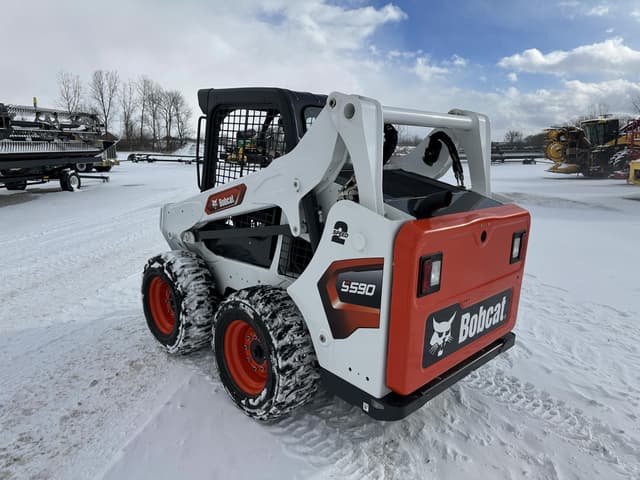 Image of Bobcat S590 equipment image 2