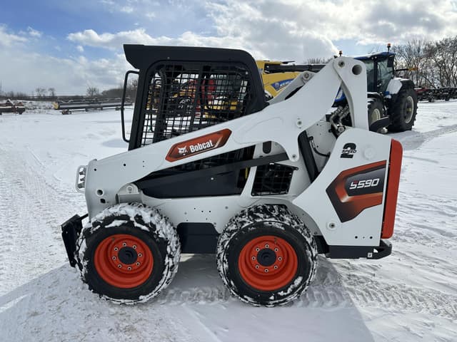 Image of Bobcat S590 equipment image 1
