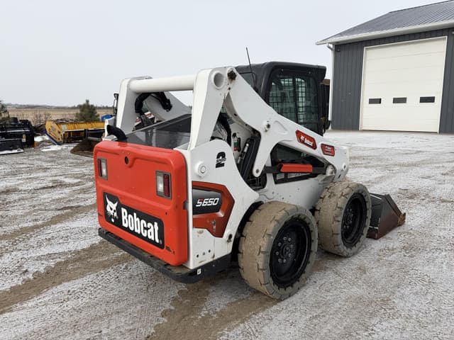 Image of Bobcat S650 equipment image 4
