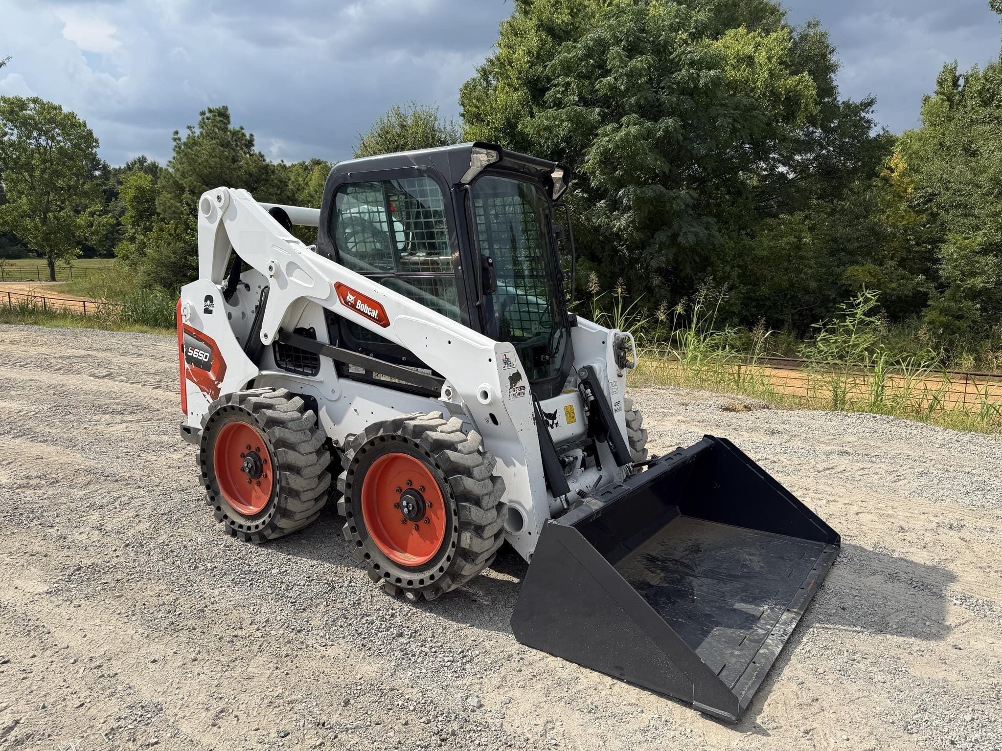 2024 Bobcat S650 Equipment Image0