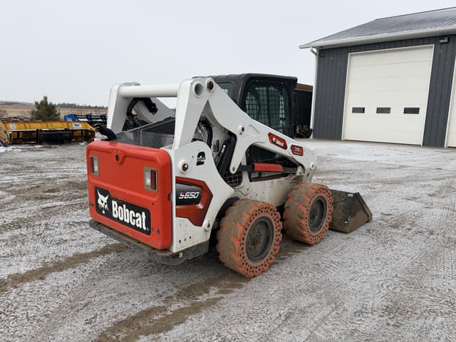 Image of Bobcat S650 equipment image 2