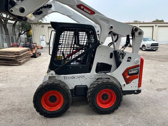 Image of Bobcat S650 equipment image 2