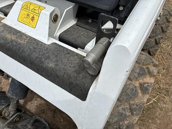 Image of Bobcat S70 equipment image 4