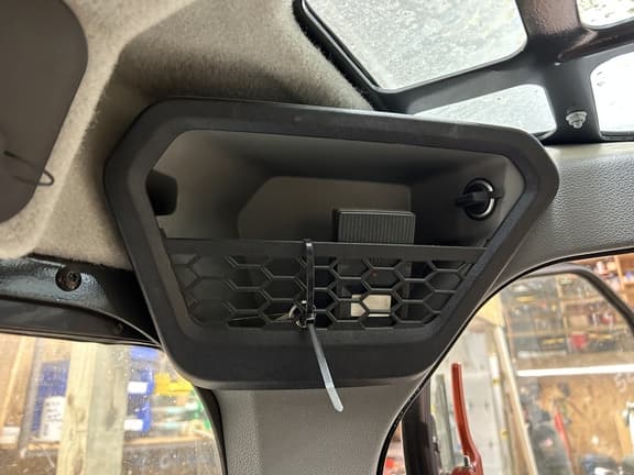 Image of Bobcat S76 equipment image 4