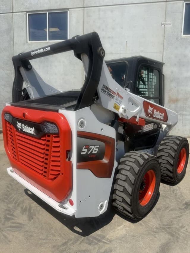 Image of Bobcat S76 equipment image 2