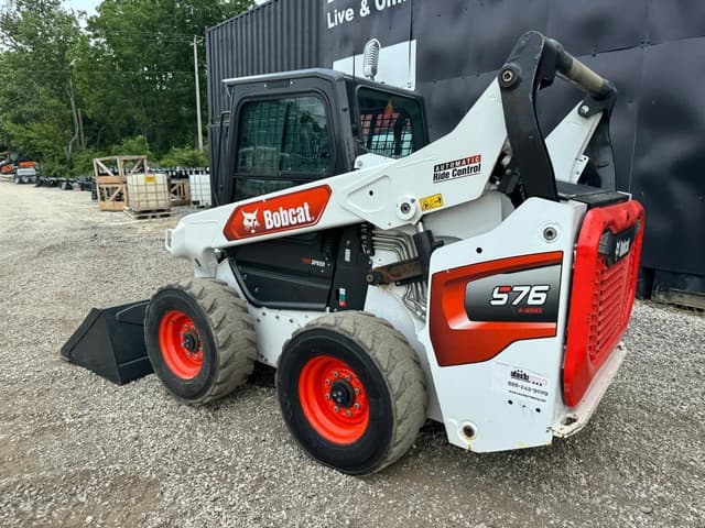 Image of Bobcat S76 equipment image 3