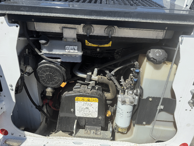 Image of Bobcat S76 equipment image 4