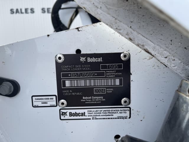 Image of Bobcat T595 equipment image 4