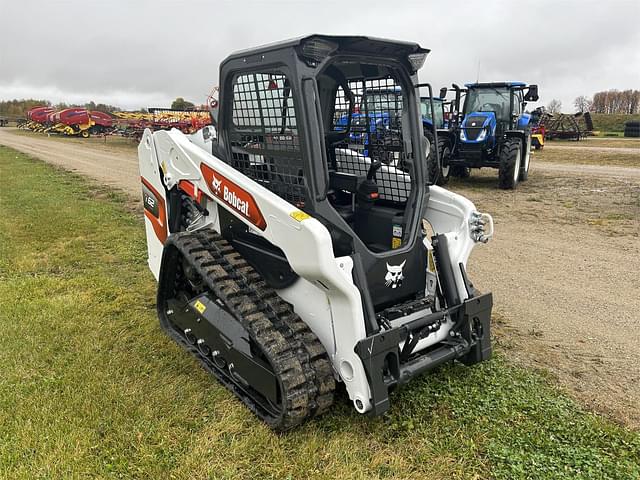 Image of Bobcat T62 equipment image 2