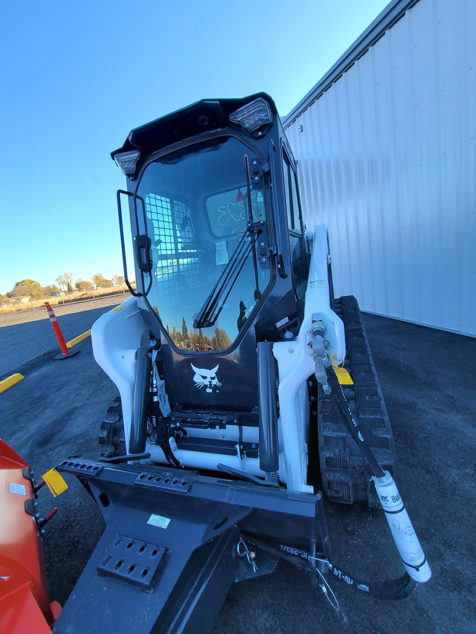 Main image Bobcat T62